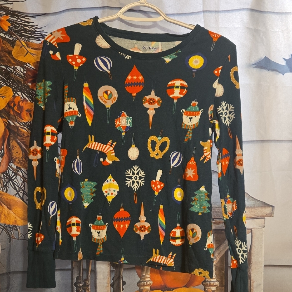 Old Navy Festive Dark Green Long Sleeve Shirt